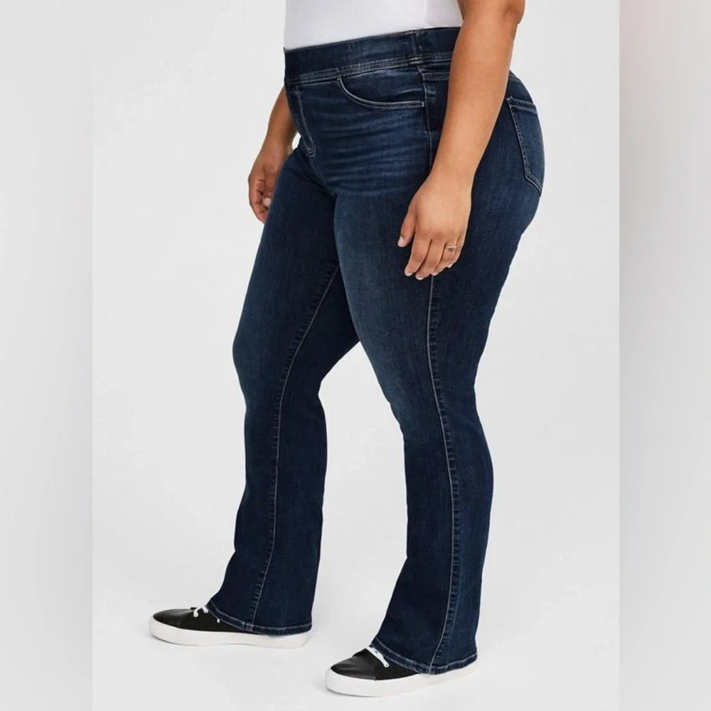 Torrid - Lean Jean Slim Boot Mid-Rise Jean - Picture 3 of 10